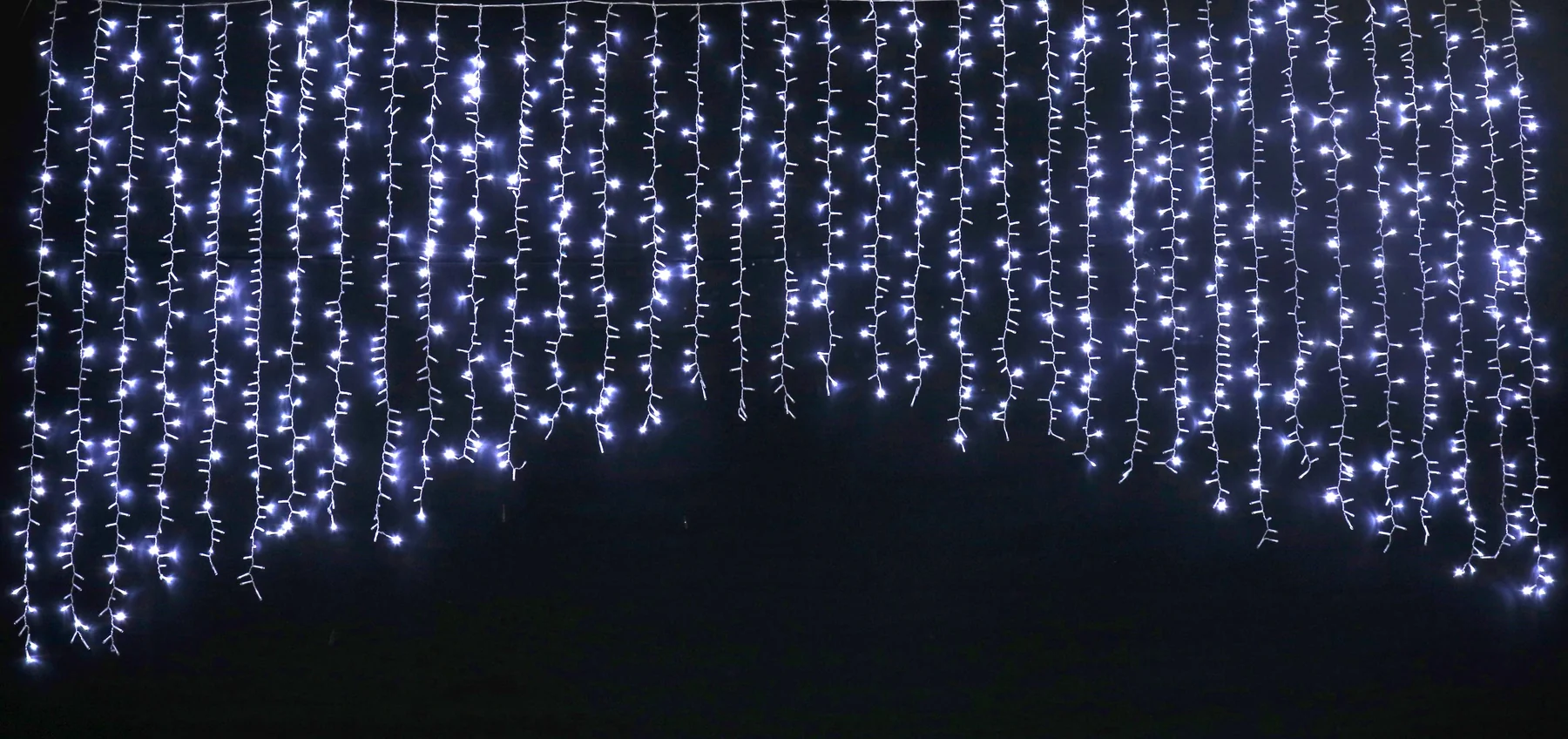 LED Cortina Crazy Tapered Cintilante Cacho Branco Claro 3.5m